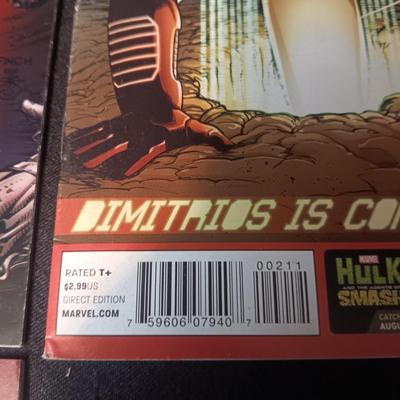 4 COMIC BOOKS (4)