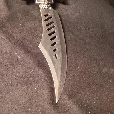 FROST CUTLERY SKULL SWORD/KNIFE W/LEATHER WRAPPED HANDLE