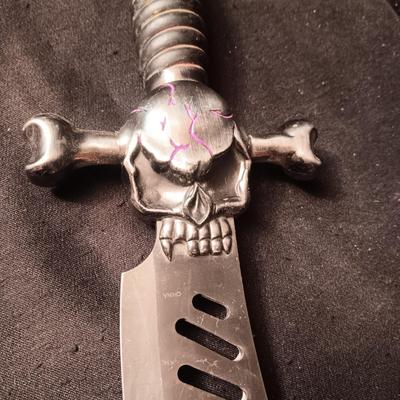 FROST CUTLERY SKULL SWORD/KNIFE W/LEATHER WRAPPED HANDLE
