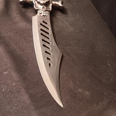 FROST CUTLERY SKULL SWORD/KNIFE W/LEATHER WRAPPED HANDLE
