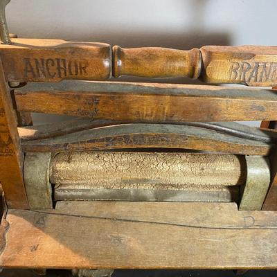 Vintage Anchor Clothes Wringer