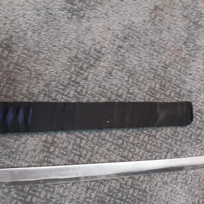 PAKISTAN SWORD W/WOODEN HANDLE AND NYLON SHEATH
