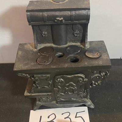 Miniature Stove and Pans
