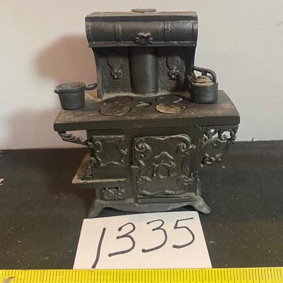 Miniature Stove and Pans
