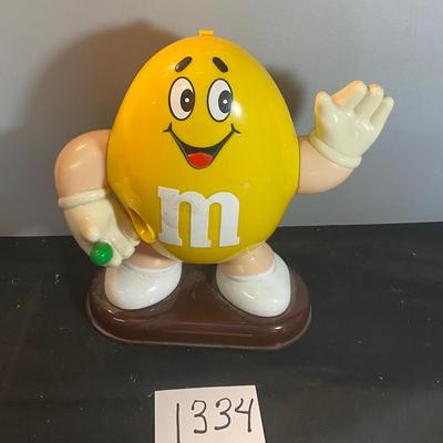 M&M Dispenser