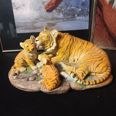 2 TIGER STATUES AND 2 FRAMED POSTERS