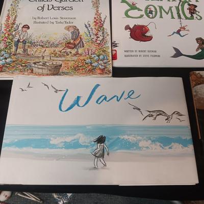 NICE HARDBACK CHILDREN'S BOOKS IN GREAT CONDITION