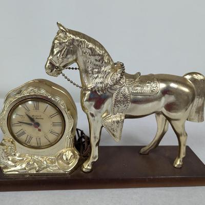 Vintage Metal Horse Oxford Self Starting Clock