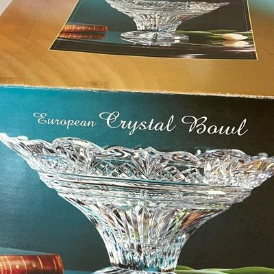 COSTCO ~ European Crystal Bowl