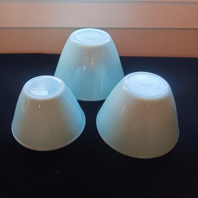 BABY BLUE FIRE KING NESTING BOWLS