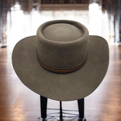 Mustang Hat size 7 5/8