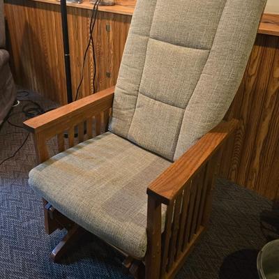 Beautiful and Comfortable Glide Rocker