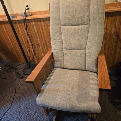 Beautiful and Comfortable Glide Rocker