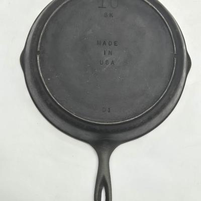 #10 LODGE Cast Iron Skillet