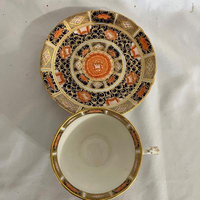 Three Tiffany & Company Tea Cups & Saucers (GB-MG)