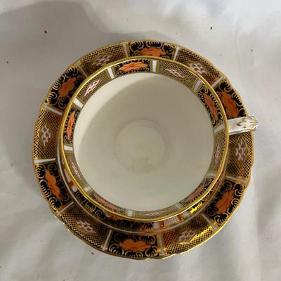 Three Tiffany & Company Tea Cups & Saucers (GB-MG)