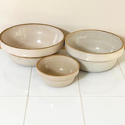 Vtg. Stackable Stoneware Three (3) Piece Mixing Bowls