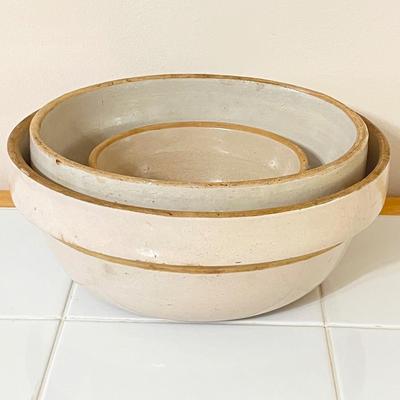 Vtg. Stackable Stoneware Three (3) Piece Mixing Bowls