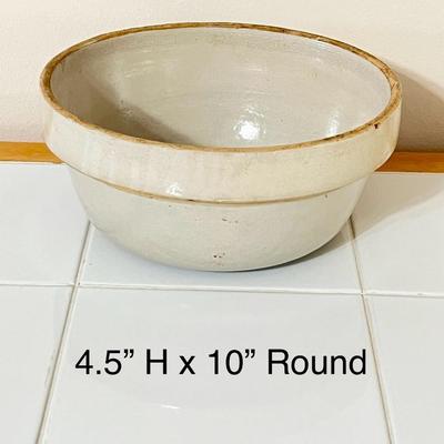 Vtg. Stackable Stoneware Three (3) Piece Mixing Bowls