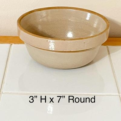 Vtg. Stackable Stoneware Three (3) Piece Mixing Bowls