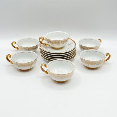 SEYEI ~ Fifteen (15) Piece Porcelain Tea Set
