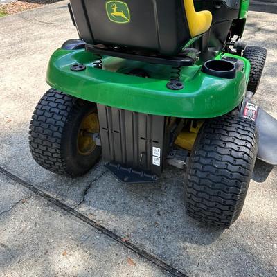 JOHN DEERE ~ L110 Lawn Tractor ~ Great Condition