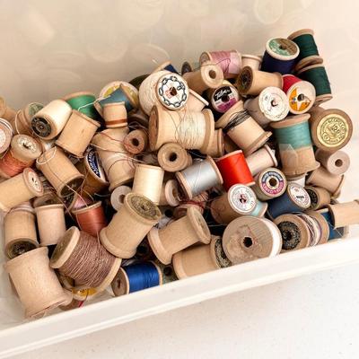 Wooden Spools ~ A Whole Bunch Assorted Wood Thread Spools