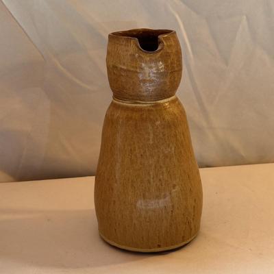 Ceramic Pitchers and More (K-DZ)