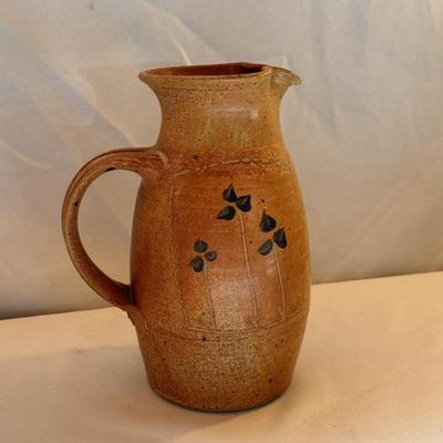 Ceramic Pitchers and More (K-DZ)