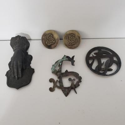 Victorian Hand Paper Clip by J&E Ratcliff Patent Birmingham Brass and More (GBC-KD)