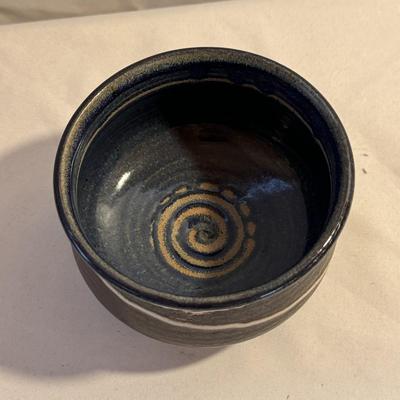 Earth-Toned Pottery (K-DZ)