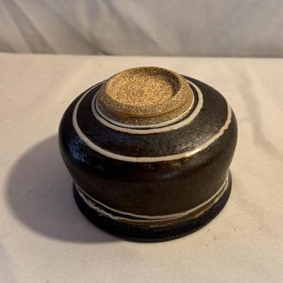 Earth-Toned Pottery (K-DZ)