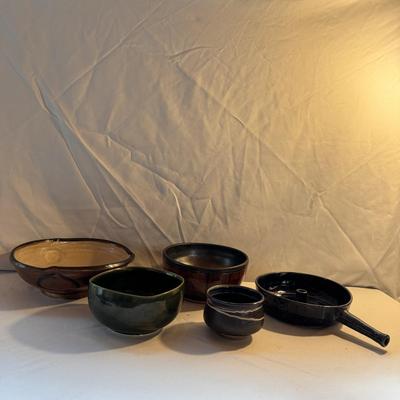 Earth-Toned Pottery (K-DZ)