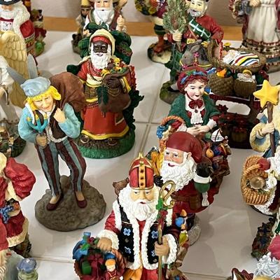 INTERNATIONAL RESOURCING SERV ~ (60) The International Santa Collection Figurines