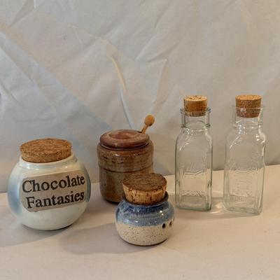 Ceramic and Glass Food Storage Jars (K-DZ)