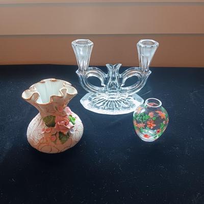 GLASS CANDLE HOLDER, LEFTON AND SMALL HAND PAINTED VASES
