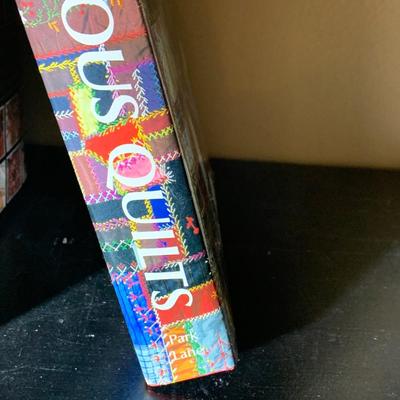 Oversized Coffee Table Book - Americas Glorious Quilts