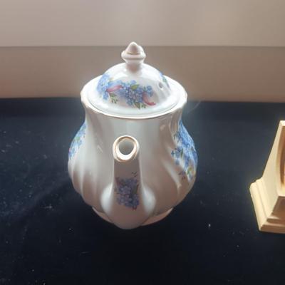 HALLMARK MARJOLEIN BASTIN PERPETUAL CALENDAR CHINA TEAPOT