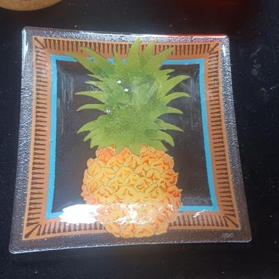 DECORATIVE FRUIT, GLASS PINEAPPLE PLATE & VASE PLUS FAUX PLANT IN METAL POT