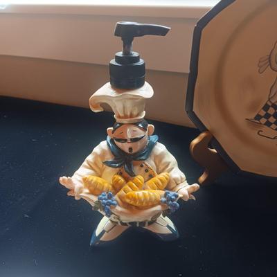 ITALIAN THEMED PLATES, HOT PLATE, SOAP DISPENSER AND SALT/PEPPER SHAKERS