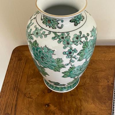 Vintage Handpainted Yamayo Japan Vase