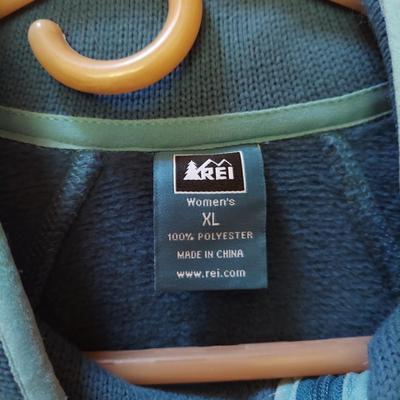 Women's Sweatshirts and Jackets by North Face, Columbia and more (PC2-BBL)