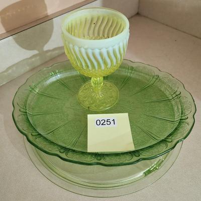 3 Pieces Green Depression glass Vaseline Glass
