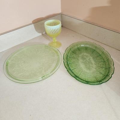 3 Pieces Green Depression glass Vaseline Glass