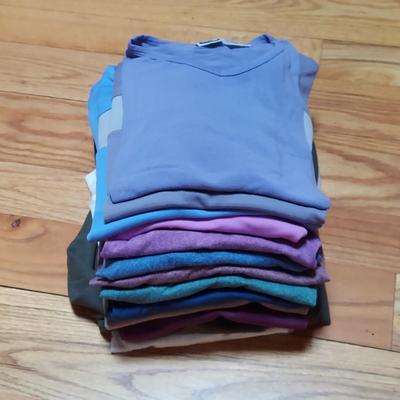 Women's Base Layer Tops by REI, Smartwool and more (PC2-BBL)