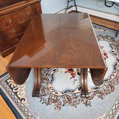 Dining Room Dropleaf Table 32x42 67x42 plus 3/ 14" leaves w pads