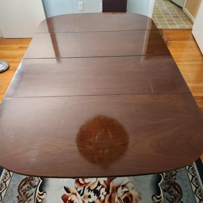 Dining Room Dropleaf Table 32x42 67x42 plus 3/ 14" leaves w pads