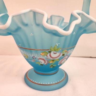 Lot # 93 Fenton 2002 Charlston Collection Basket