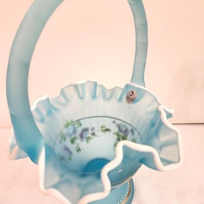 Lot # 93 Fenton 2002 Charlston Collection Basket
