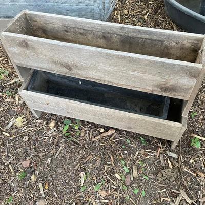 Set of 4 wood planters